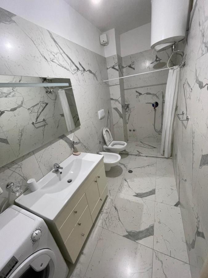 דורס Gjiri Lalzit Apartment מראה חיצוני תמונה
