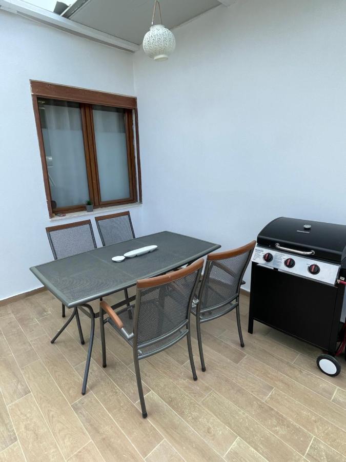 דורס Gjiri Lalzit Apartment מראה חיצוני תמונה